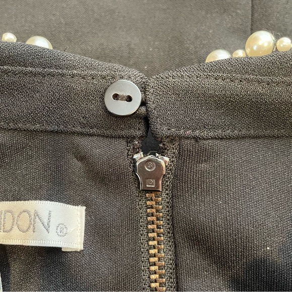 Maggy London Sheath Dress Size 4 Black with Pearl Peter Pan Collar Zip Up Back - Picture 9 of 16